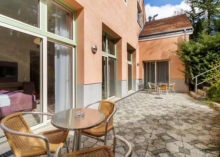 Hotel Schild - Self Check-in - Nature And Wine Area 4*