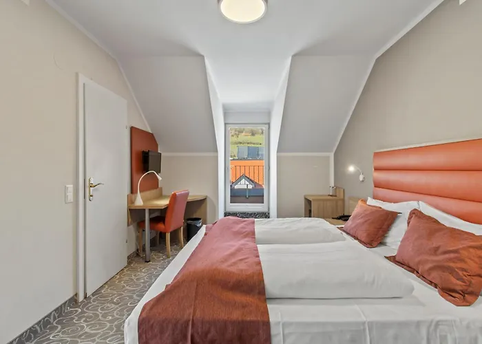 Hotel Schild - Self Check-in - Nature And Wine Area Vienna
