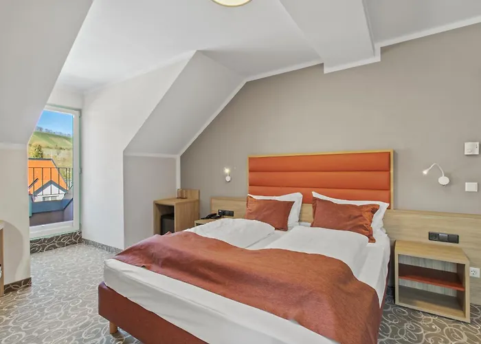 Hotel Schild - Self Check-in - Nature And Wine Area Vienna