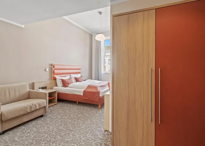 Hotel Schild - Self Check-in - Nature And Wine Area 4*